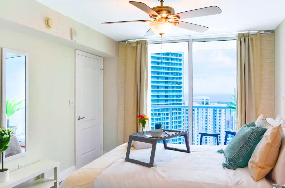 Luxury 2 Bedroom At Brickell With Pool Miami